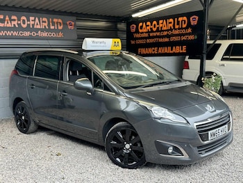 Used Peugeot 5008 2015 for sale - 76293182: Photo