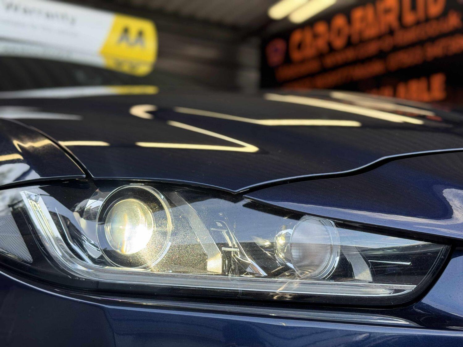 Used Jaguar XE 2018 for sale - 76164478: Photo 25