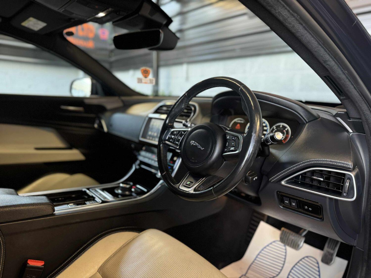 Used Jaguar XE 2018 for sale - 76164478: Photo 27