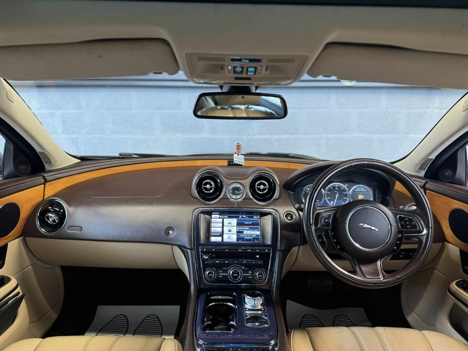 Used Jaguar XJ 2013 for sale - 76769406: Photo 10