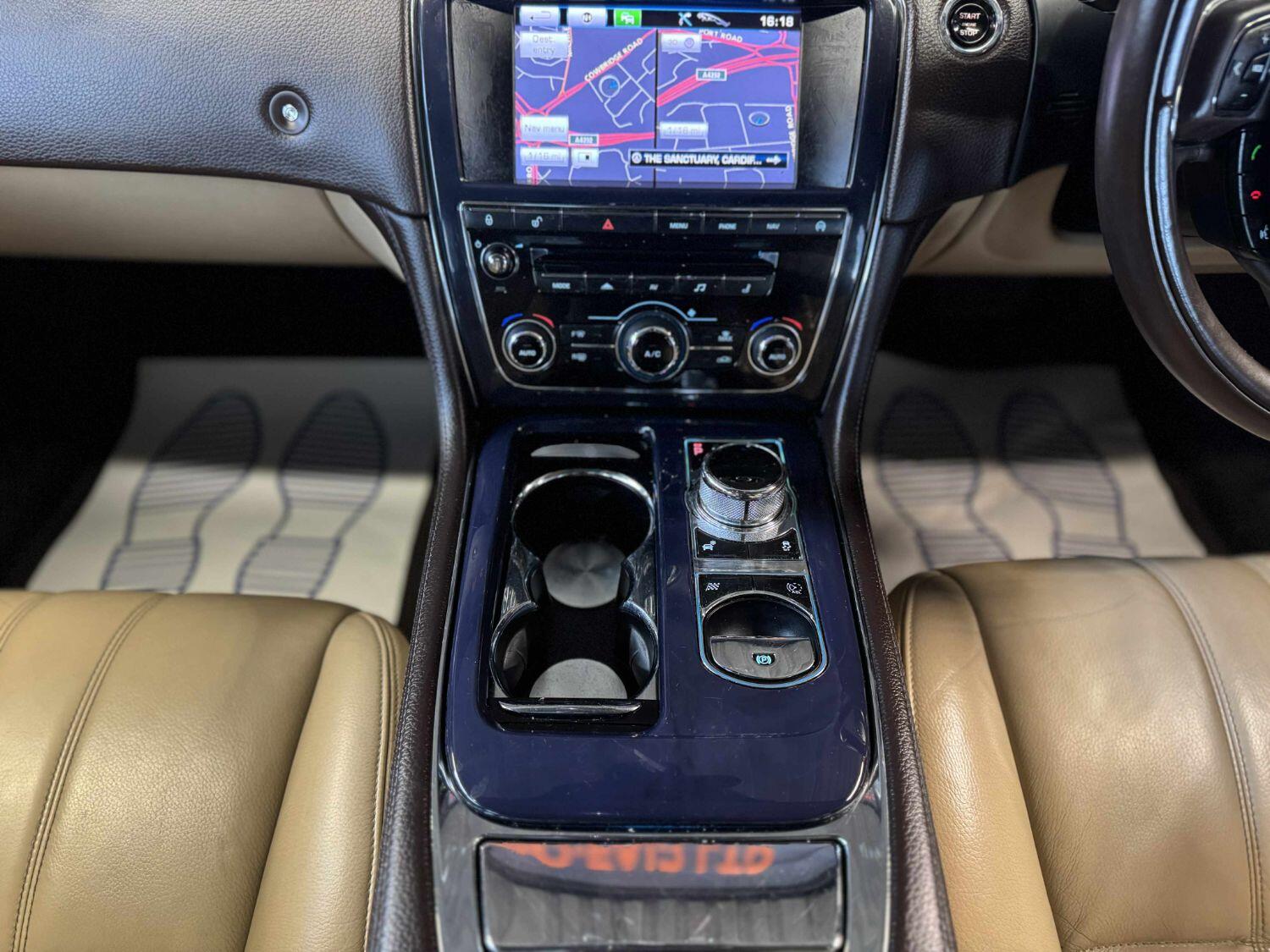 Used Jaguar XJ 2013 for sale - 76769406: Photo 14