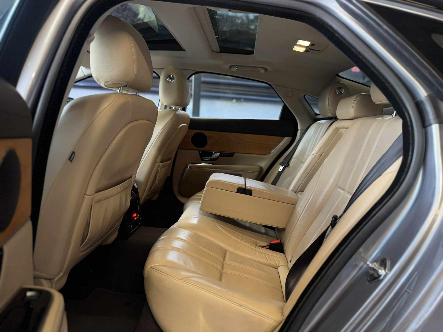 Used Jaguar XJ 2013 for sale - 76769406: Photo 18