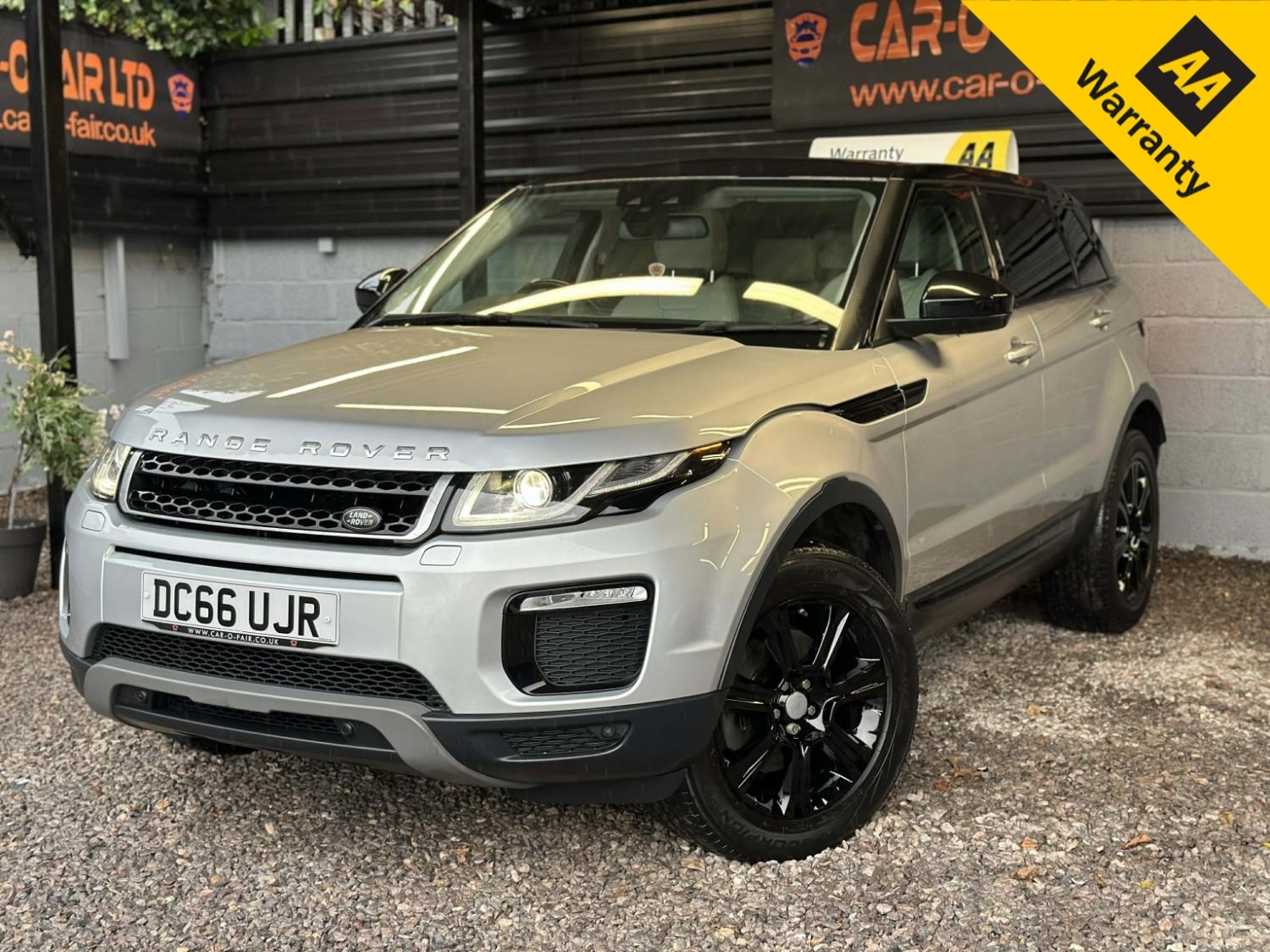 Used Land Rover Range Rover Evoque 2016 for sale - 76666080: Photo 1