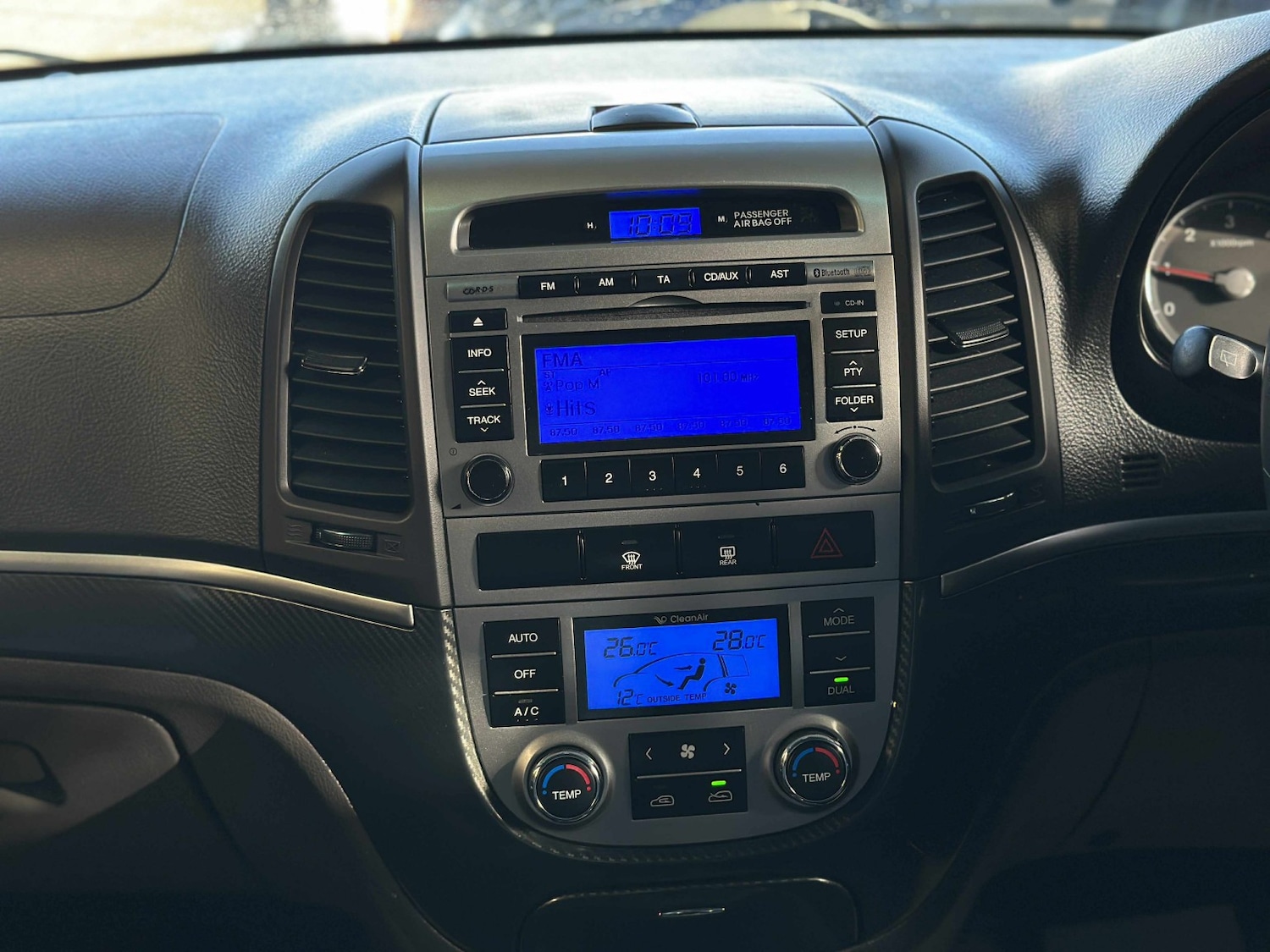 Used Hyundai Santa Fe 2012 for sale - 76793522: Photo 13