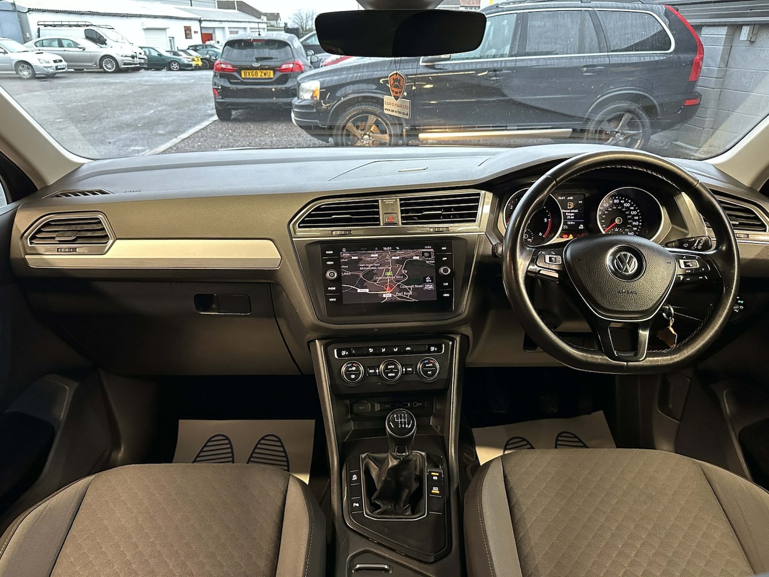 Used Volkswagen Tiguan 2018 for sale - 76863786: Photo 10