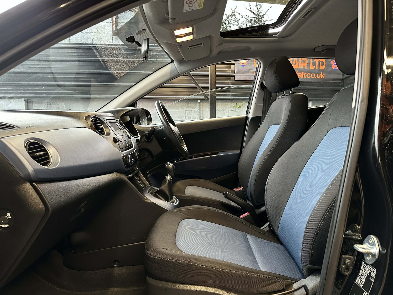 Used Hyundai i10 2017 for sale - 77478145: Photo 10