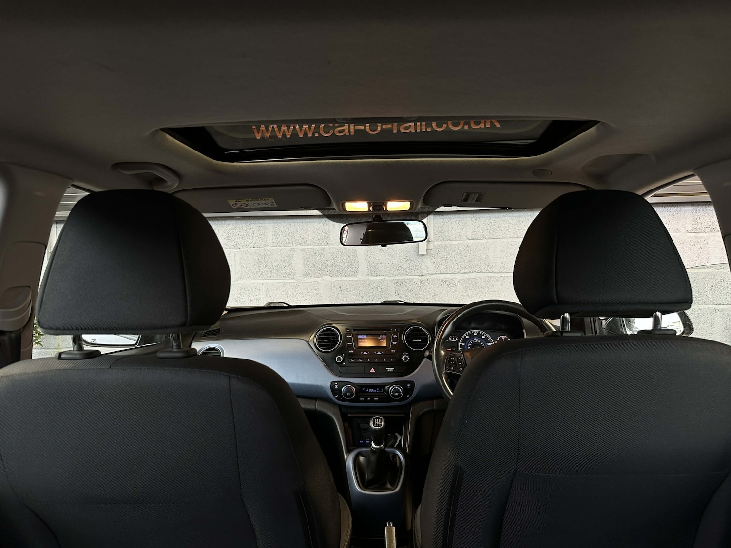 Used Hyundai i10 2017 for sale - 77478145: Photo 9