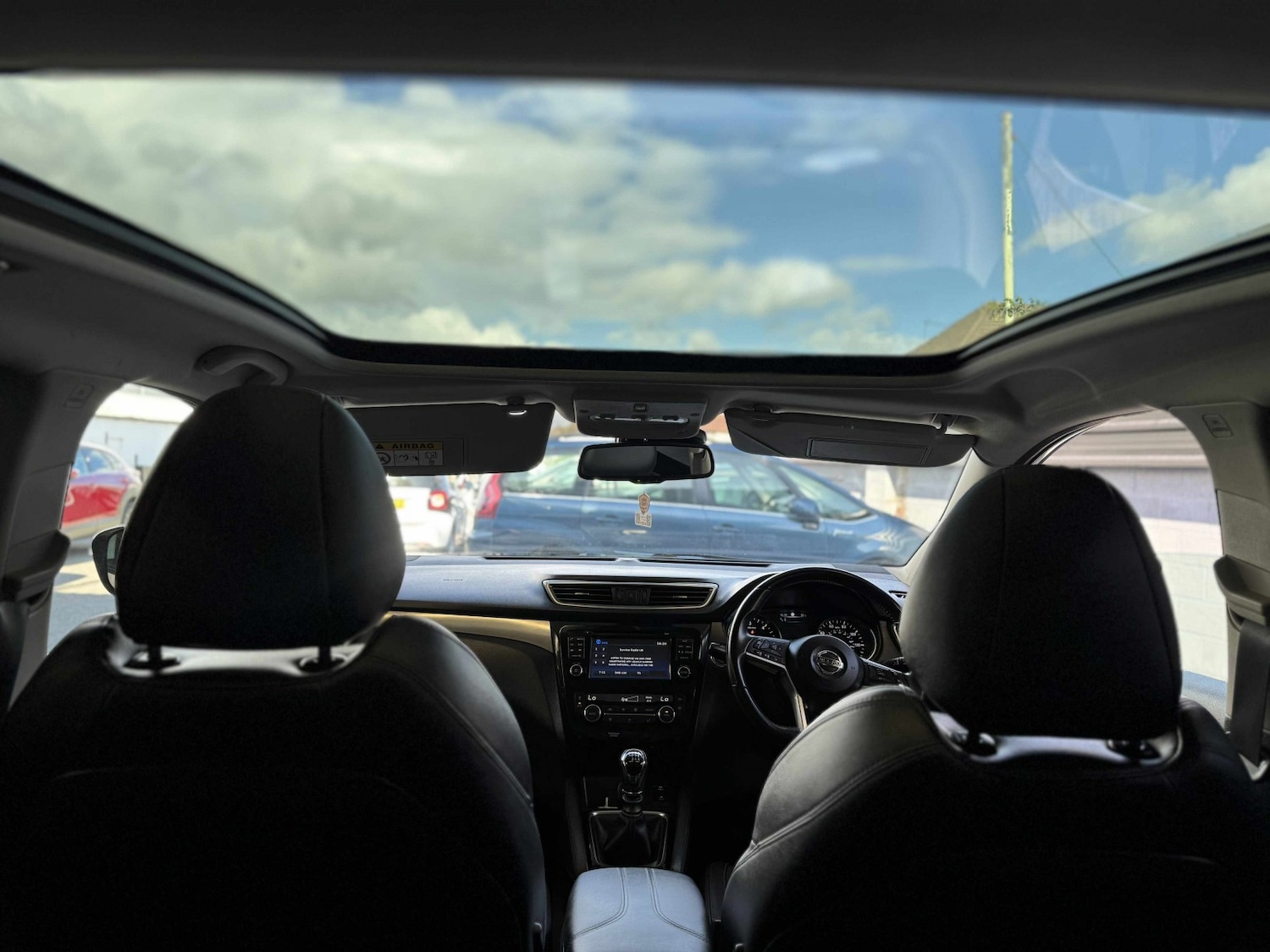 Used Nissan Qashqai 2017 for sale - 76397108: Photo 2