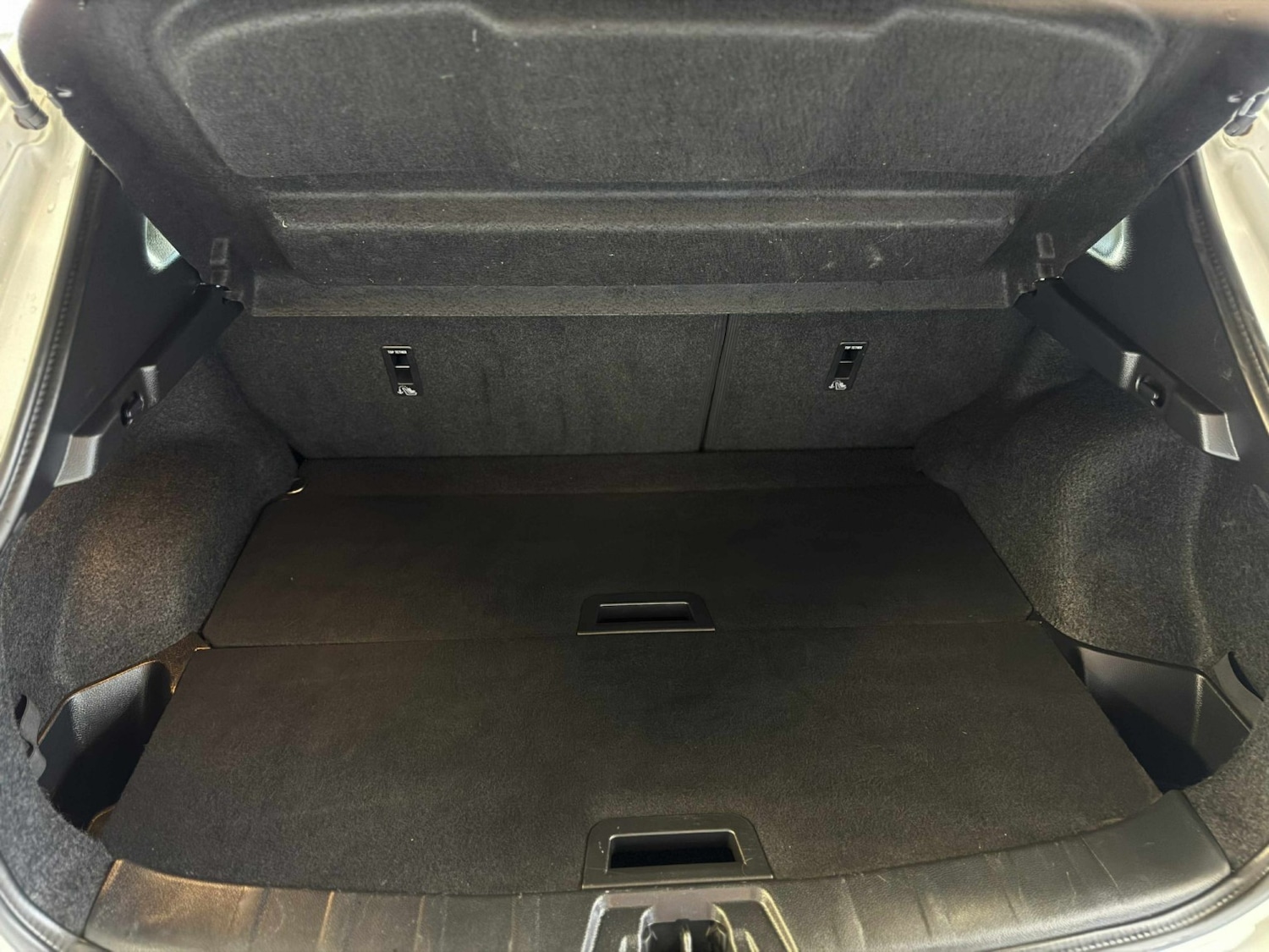 Used Nissan Qashqai 2017 for sale - 76397108: Photo 29