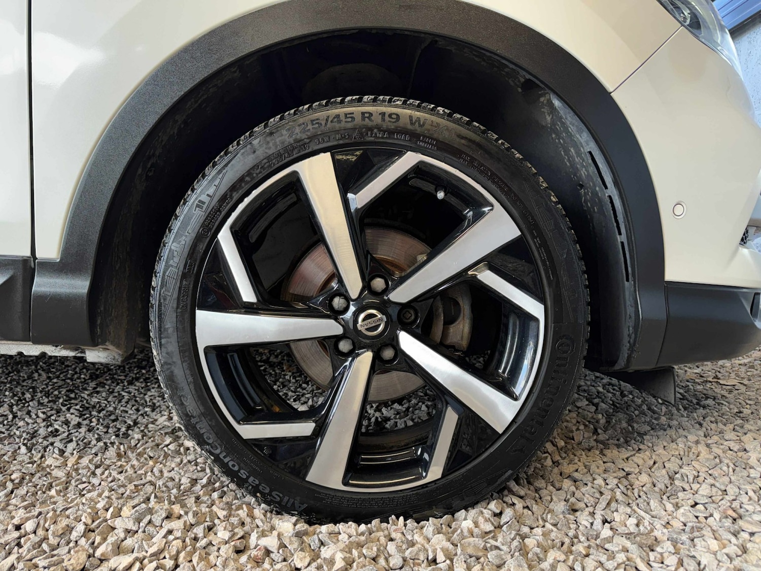 Used Nissan Qashqai 2017 for sale - 76397108: Photo 31