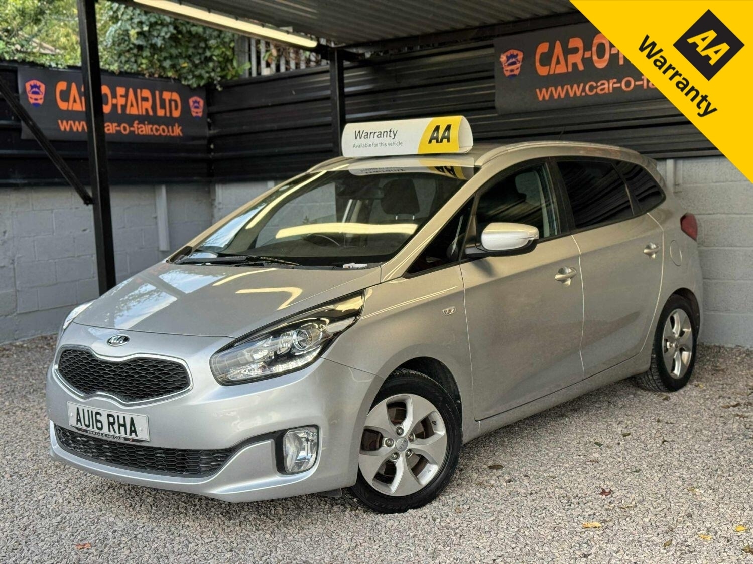 Used Kia Carens 2016 for sale - 76246202: Photo 1