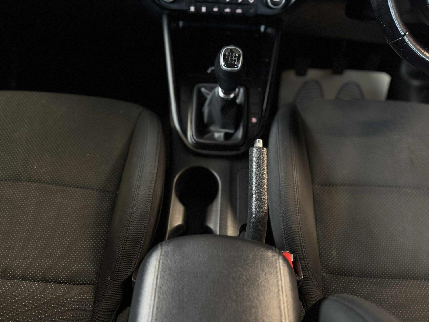 Used Kia Carens 2016 for sale - 76246202: Photo 15