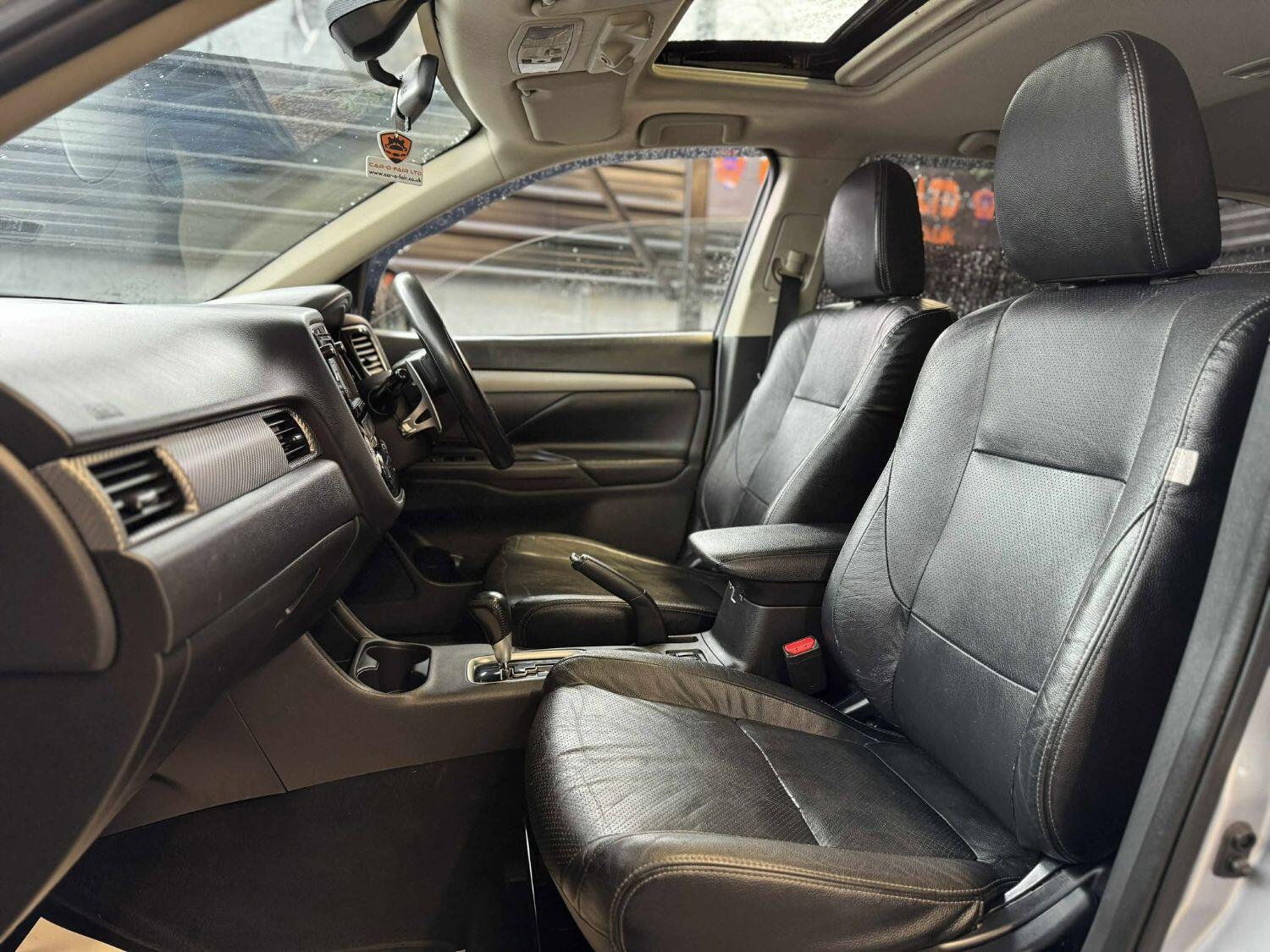 Used Mitsubishi Outlander 2014 for sale - 76058183: Photo 9