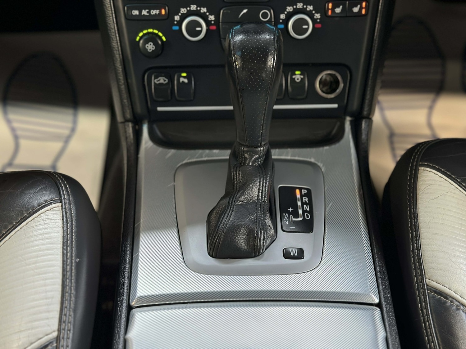 Used Volvo XC90 2012 for sale - 76712855: Photo 16