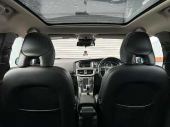 Used Volvo V40 2014 for sale - 74185462: Photo
