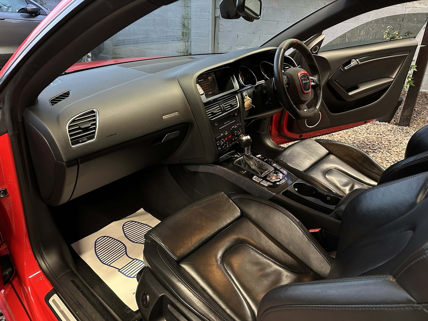 Used Audi RS5 2011 for sale - 76631482: Photo 9