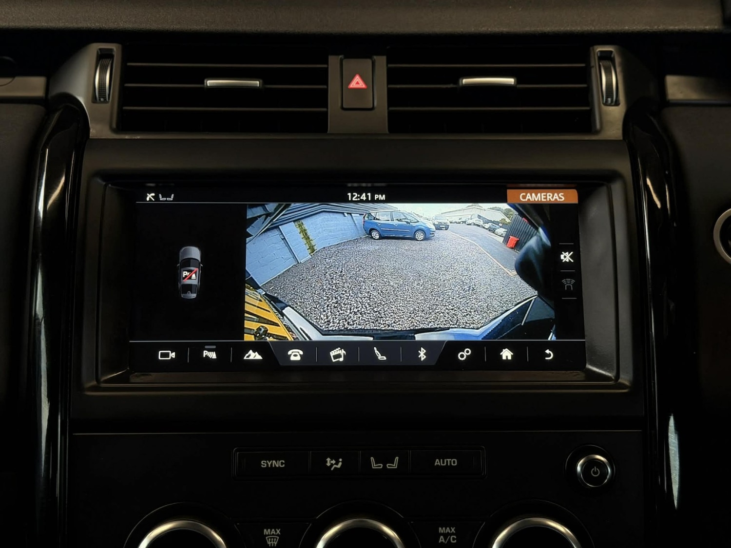 Used Land Rover Discovery 2018 for sale - 77632397: Photo 14