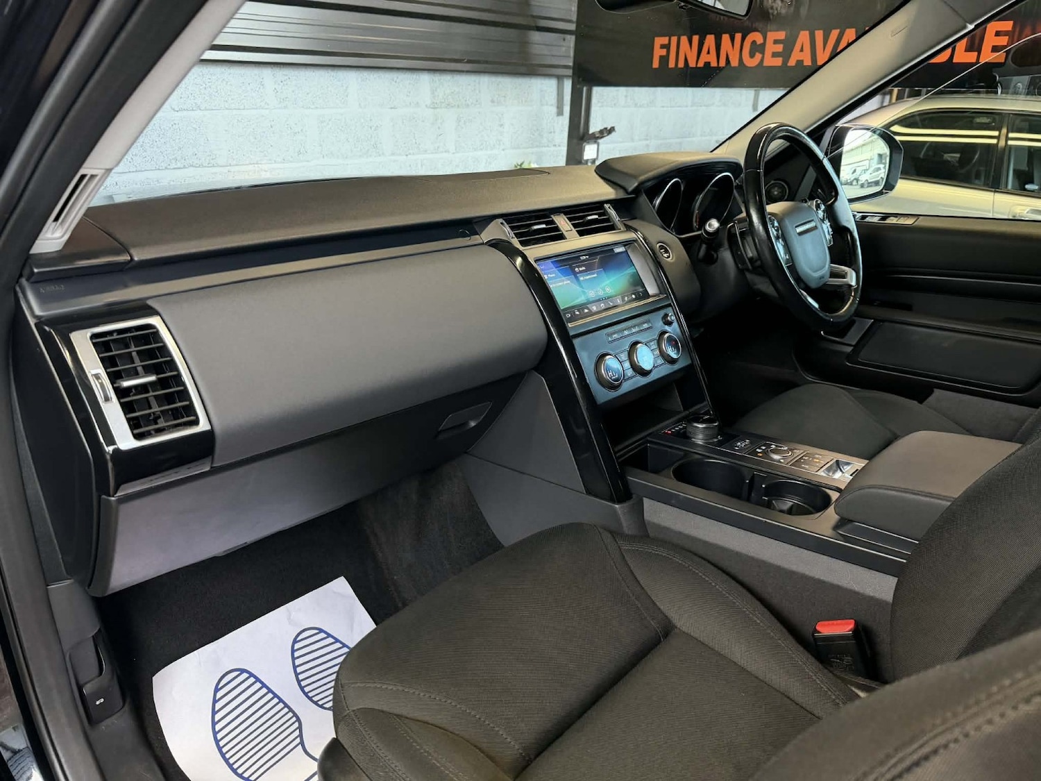 Used Land Rover Discovery 2018 for sale - 77632397: Photo 25