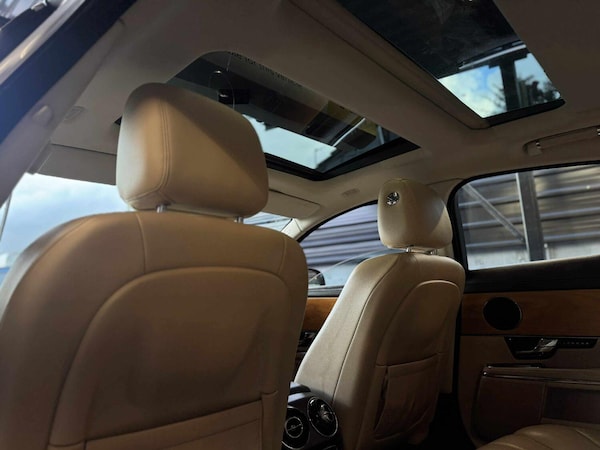 Used Jaguar XJ 2013 for sale - 76324740: Photo 28
