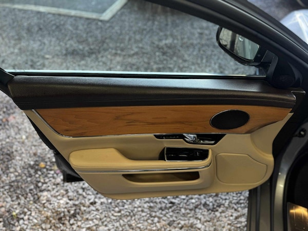 Used Jaguar XJ 2013 for sale - 76324740: Photo 34