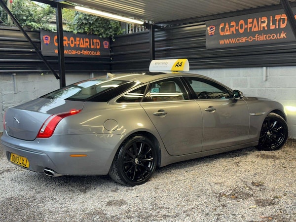 Used Jaguar XJ 2013 for sale - 76324740: Photo 5