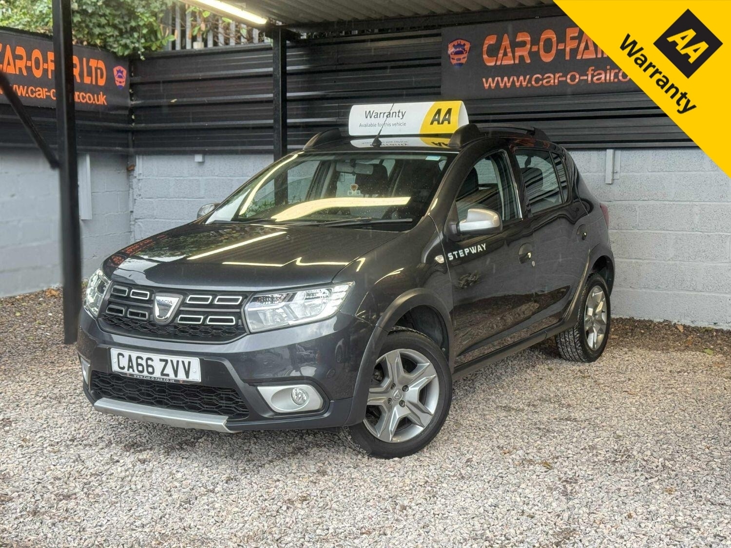 Used Dacia Sandero Stepway 2017 for sale - 76019653: Photo 1