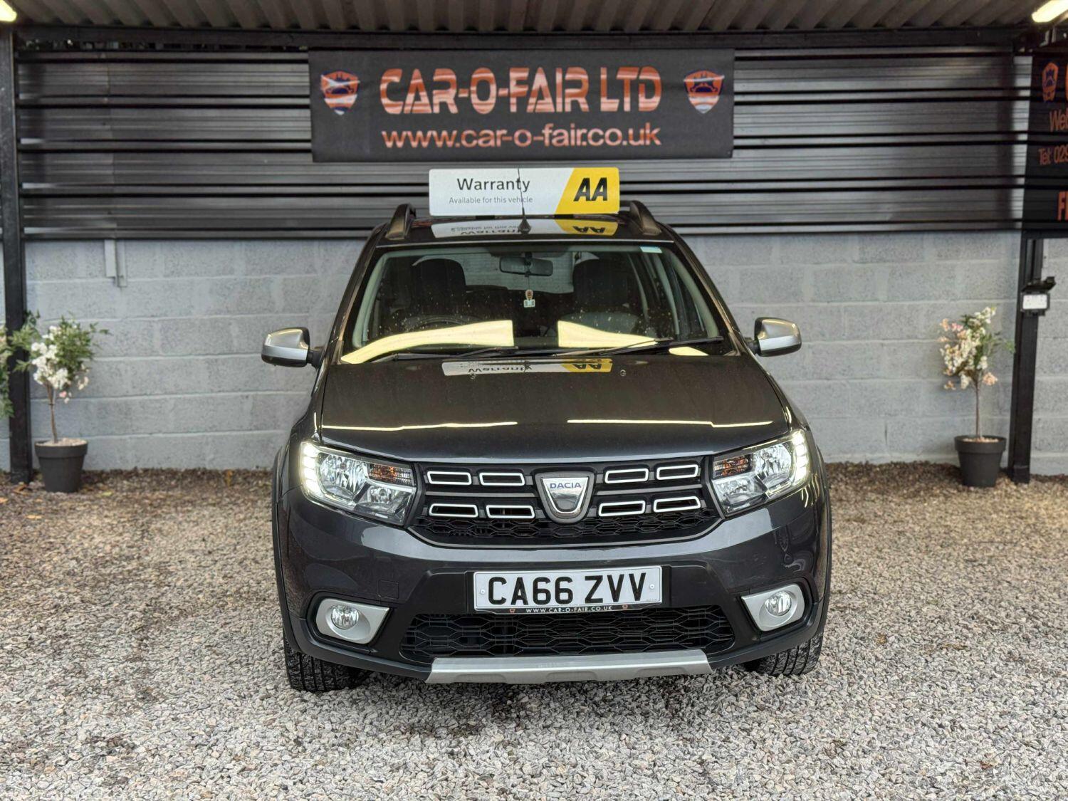 Used Dacia Sandero Stepway 2017 for sale - 76019653: Photo 2
