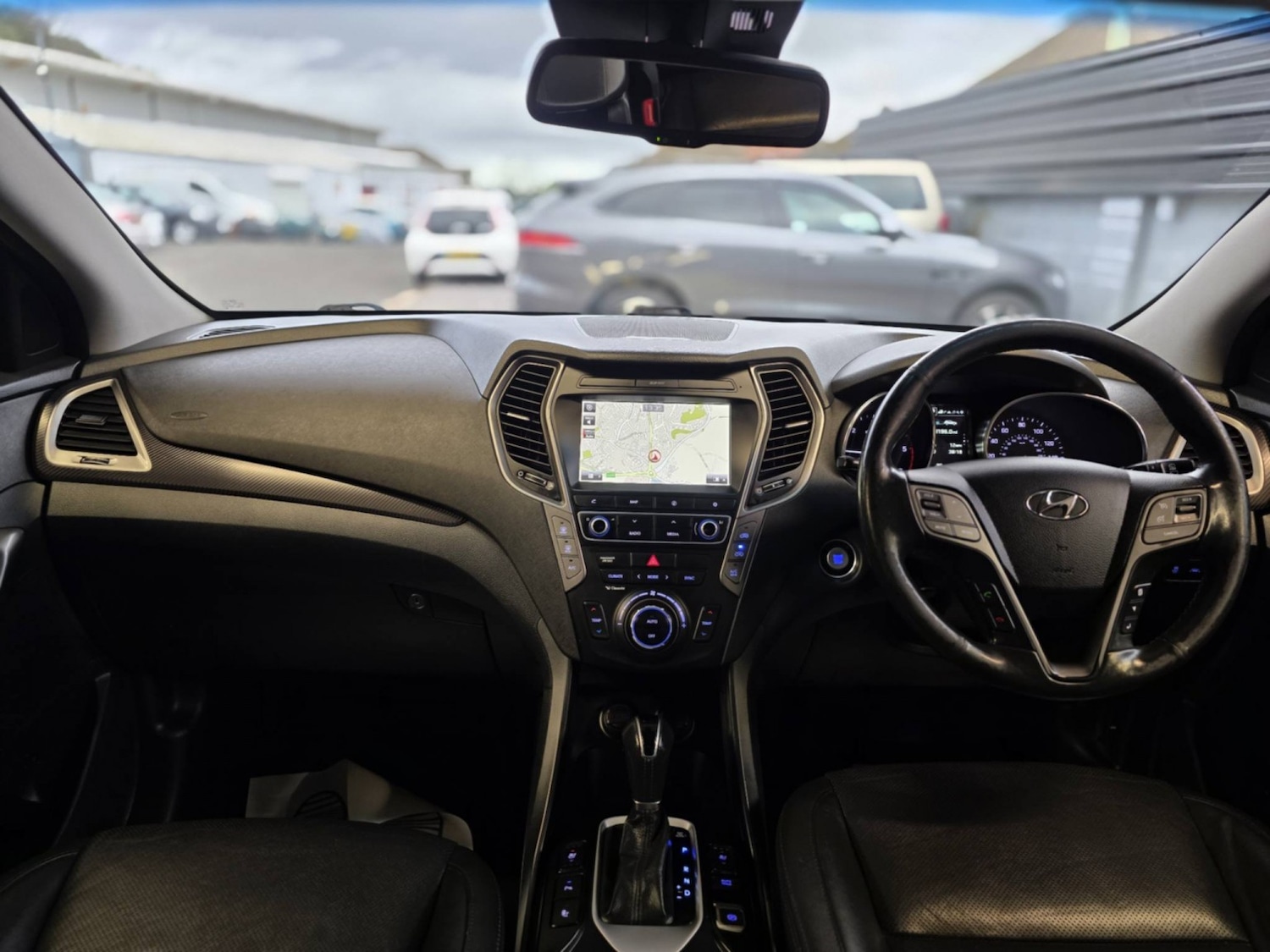 Used Hyundai Santa Fe 2016 for sale - 76935354: Photo 11