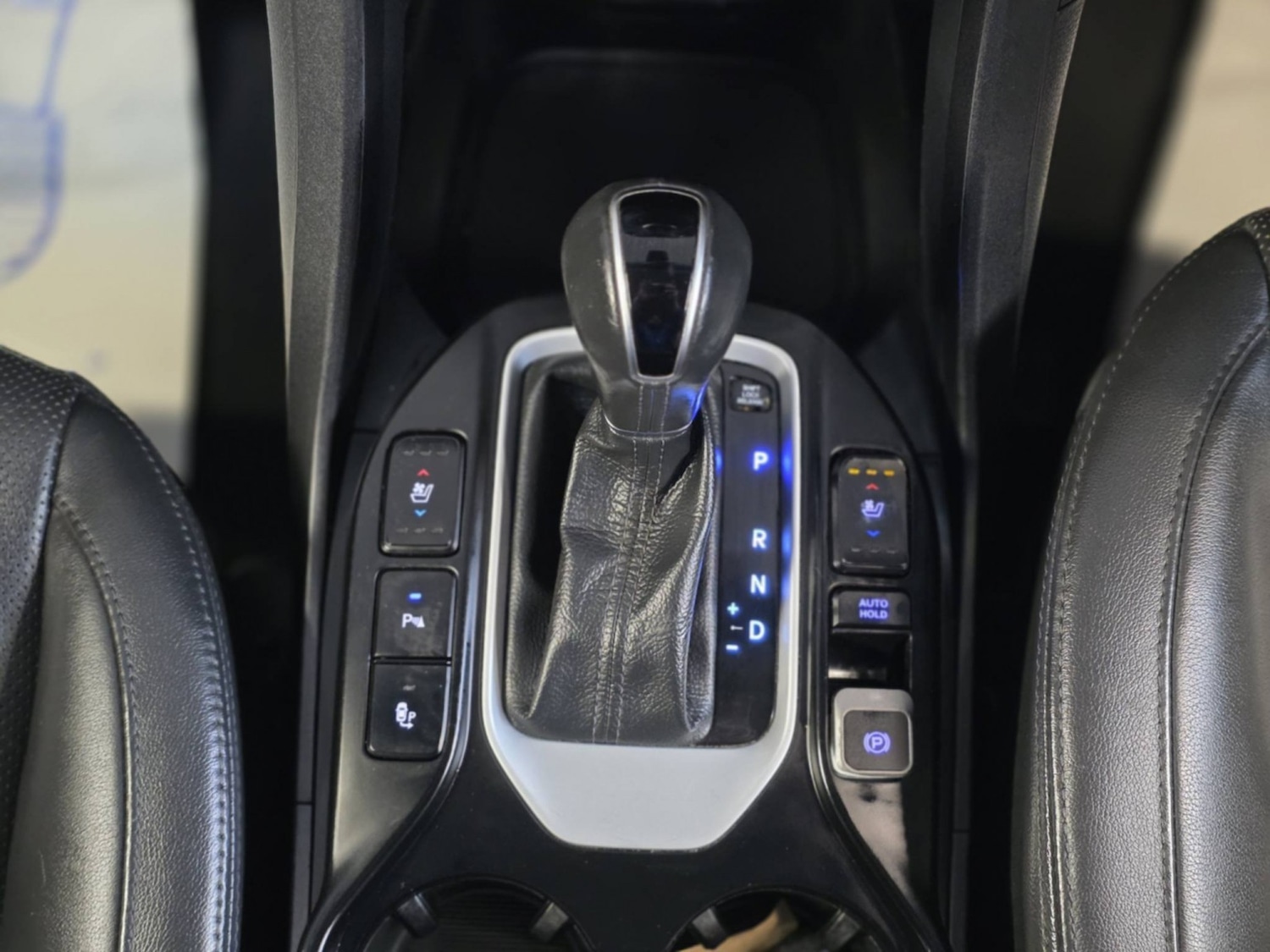 Used Hyundai Santa Fe 2016 for sale - 76935354: Photo 15