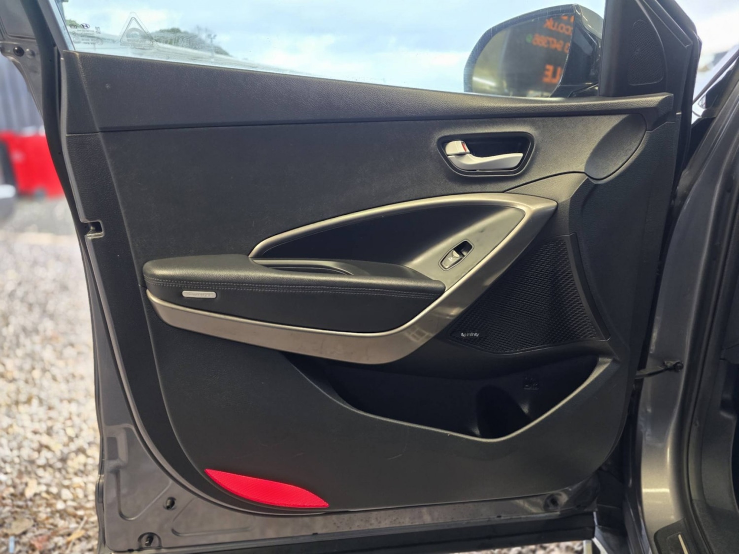 Used Hyundai Santa Fe 2016 for sale - 76935354: Photo 33