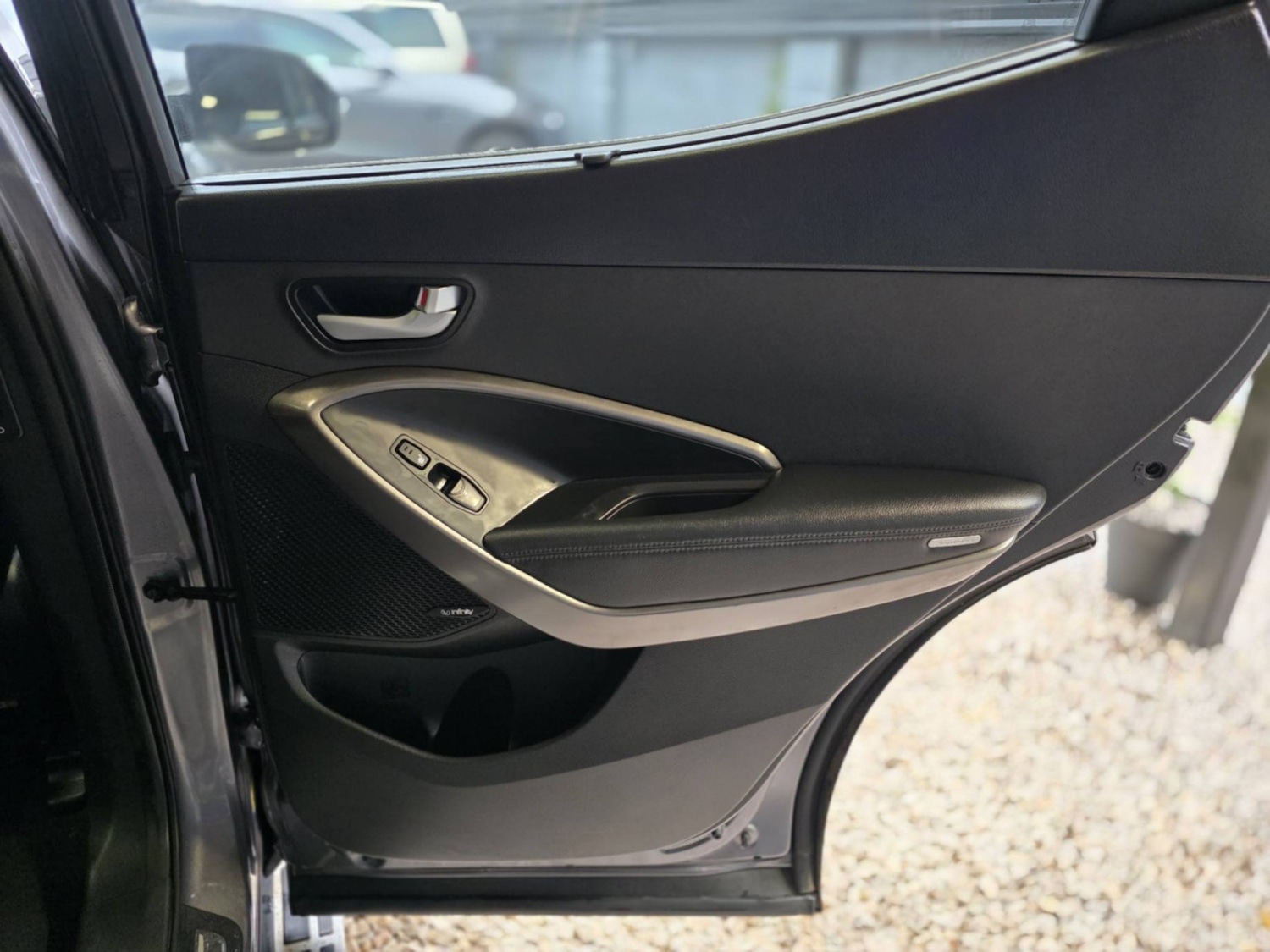 Used Hyundai Santa Fe 2016 for sale - 76935354: Photo 35