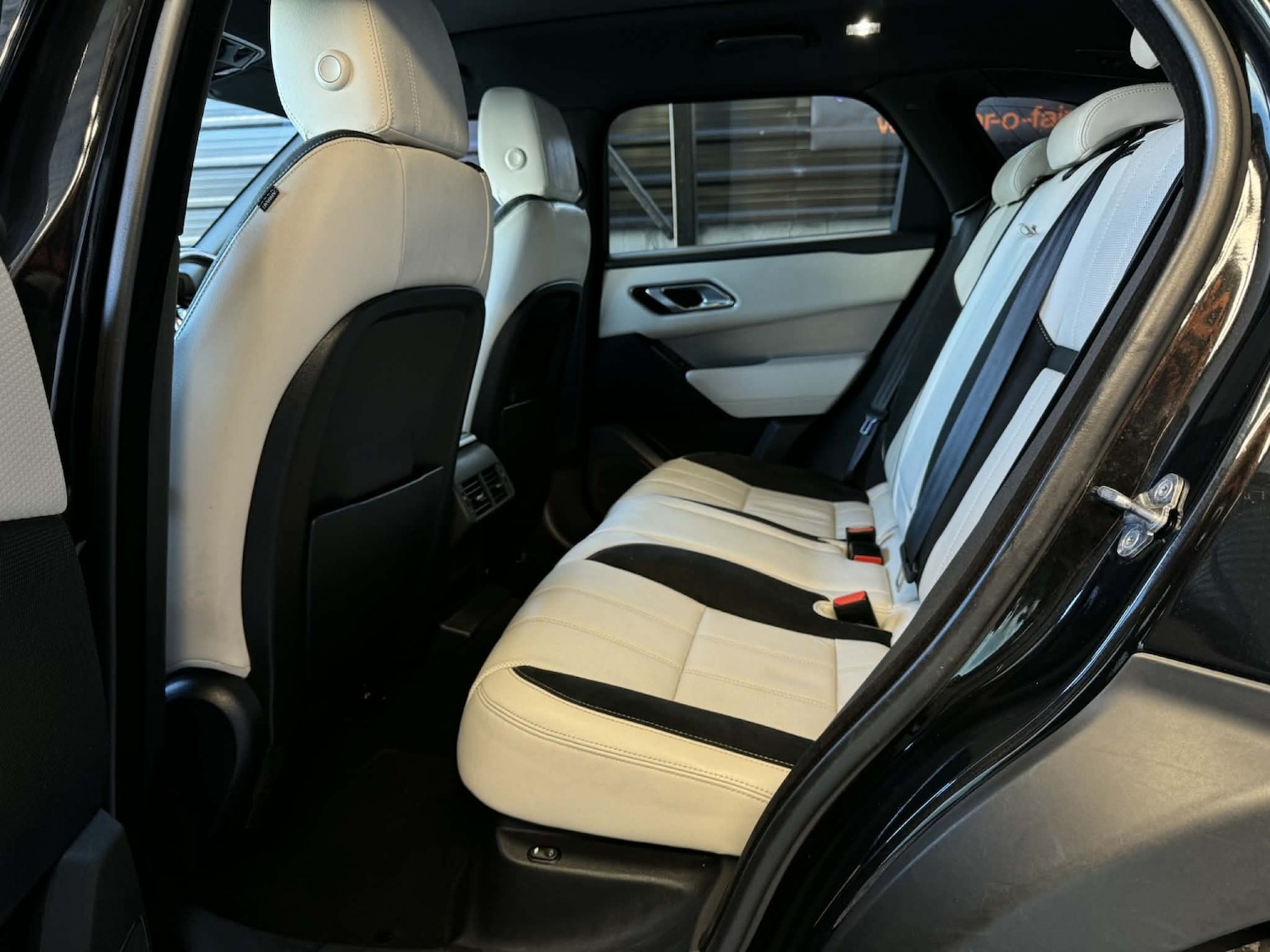 Used Land Rover Range Rover Velar 2018 for sale - 78018343: Photo 18