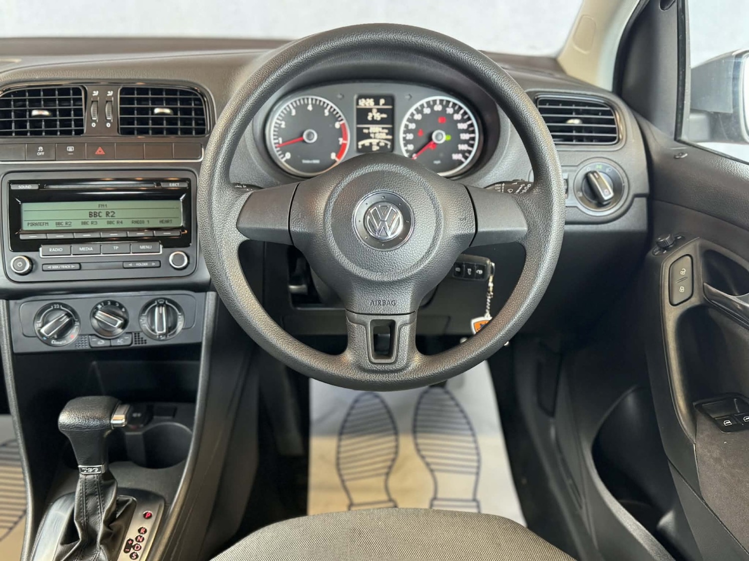 Used Volkswagen Polo 2010 for sale - 78141084: Photo 11