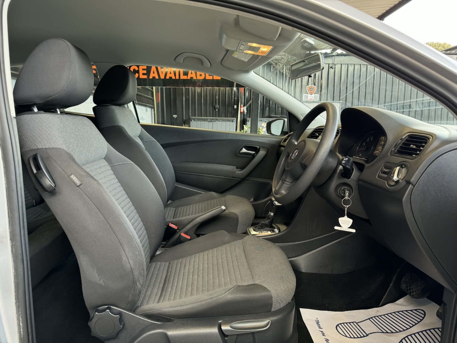 Used Volkswagen Polo 2010 for sale - 78141084: Photo 16