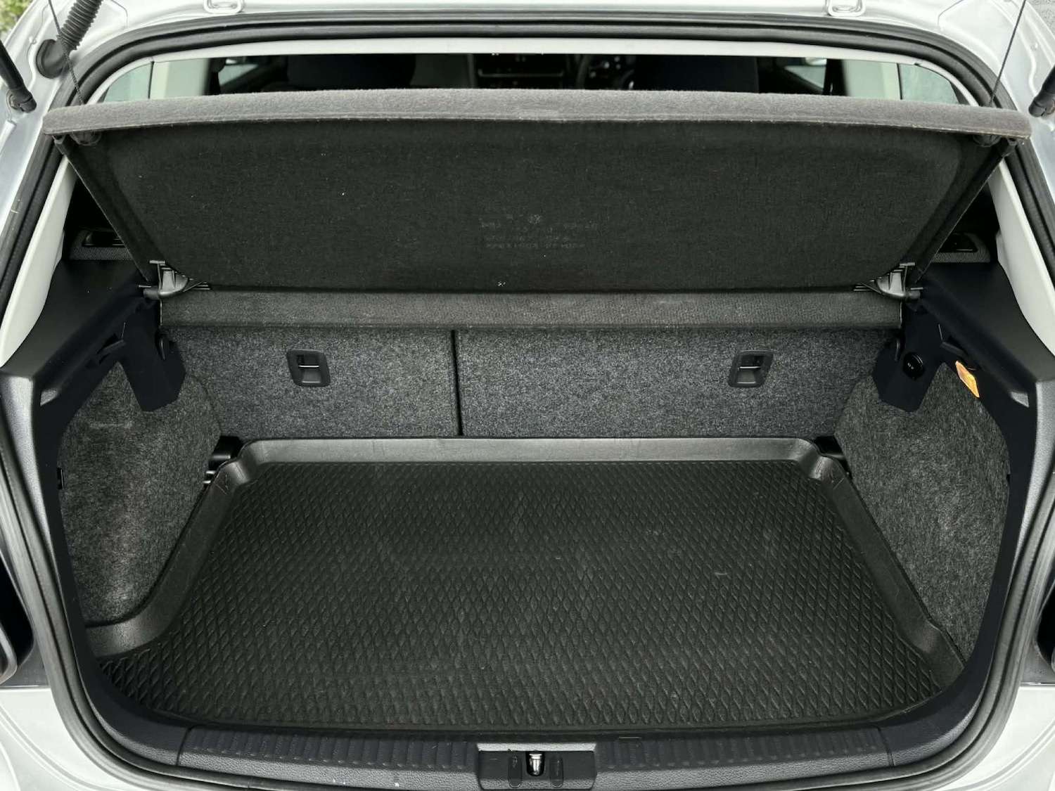 Used Volkswagen Polo 2010 for sale - 78141084: Photo 19