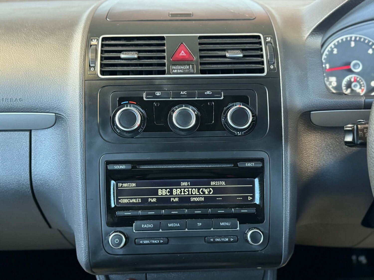 Used Volkswagen Touran 2013 for sale - 77707272: Photo 12