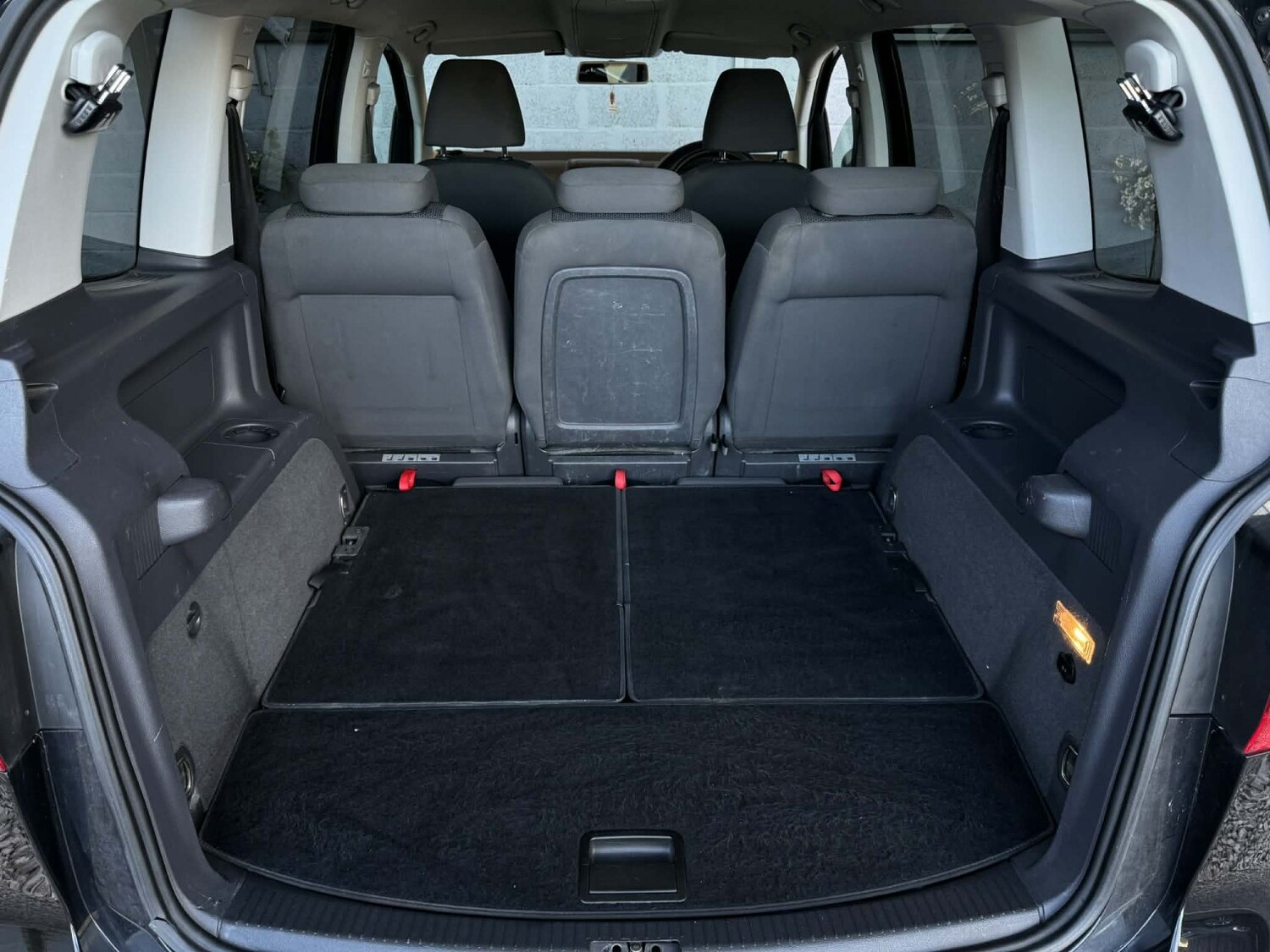 Used Volkswagen Touran 2013 for sale - 77707272: Photo 19