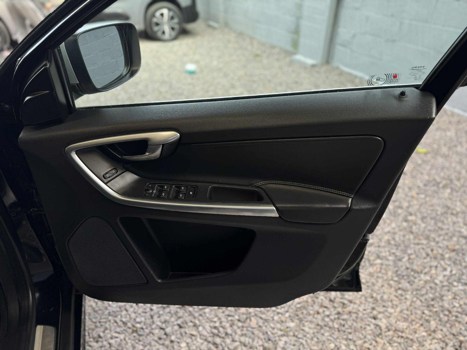 Used Volvo XC60 2014 for sale - 77548328: Photo 29