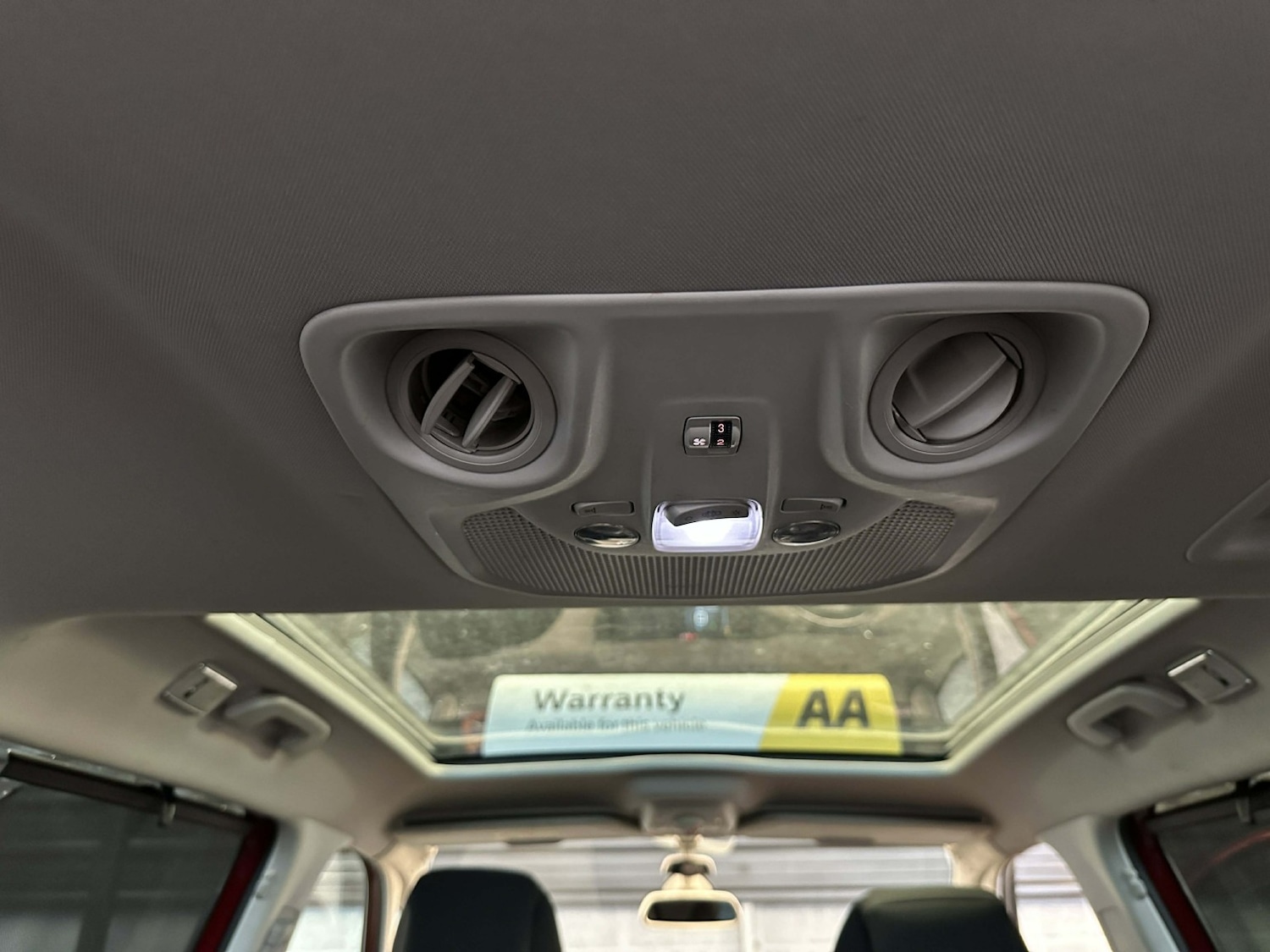 Used Citroen C4 Grand Picasso 2016 for sale - 76884807: Photo 30