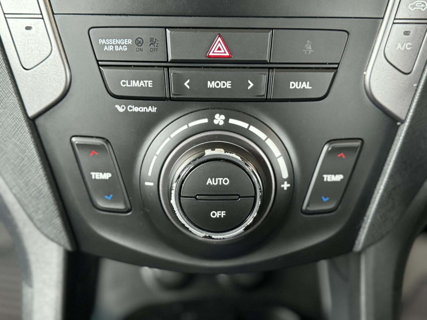 Used Hyundai Santa Fe 2014 for sale - 77781585: Photo 15