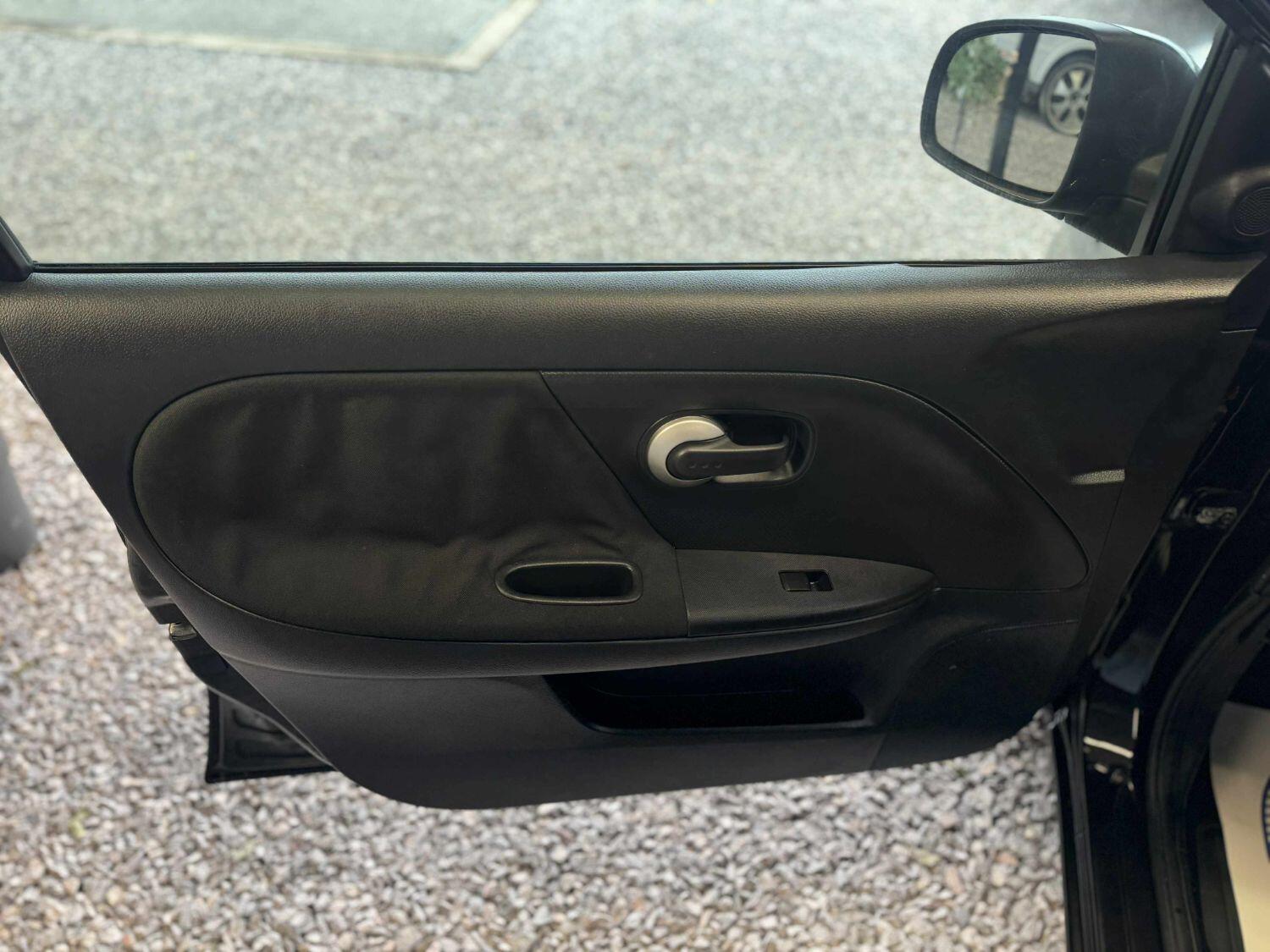 Used Nissan Note 2010 for sale - 76305661: Photo 30