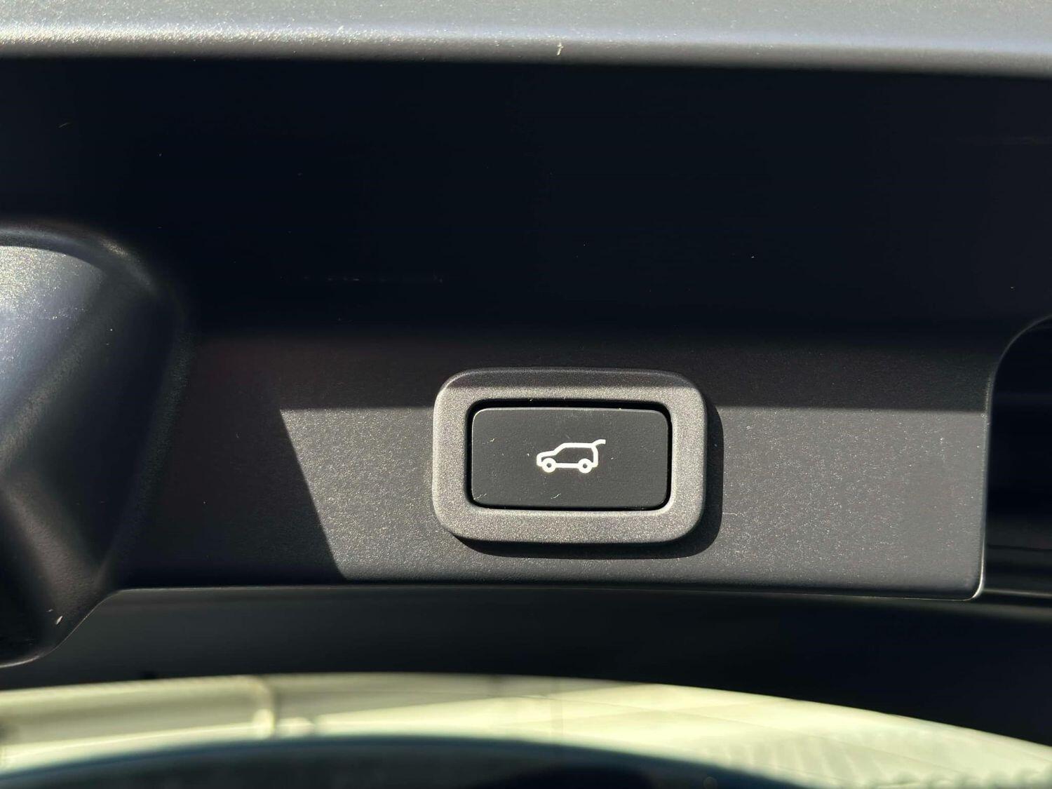 Used Jaguar F-Pace 2017 for sale - 78168858: Photo 30