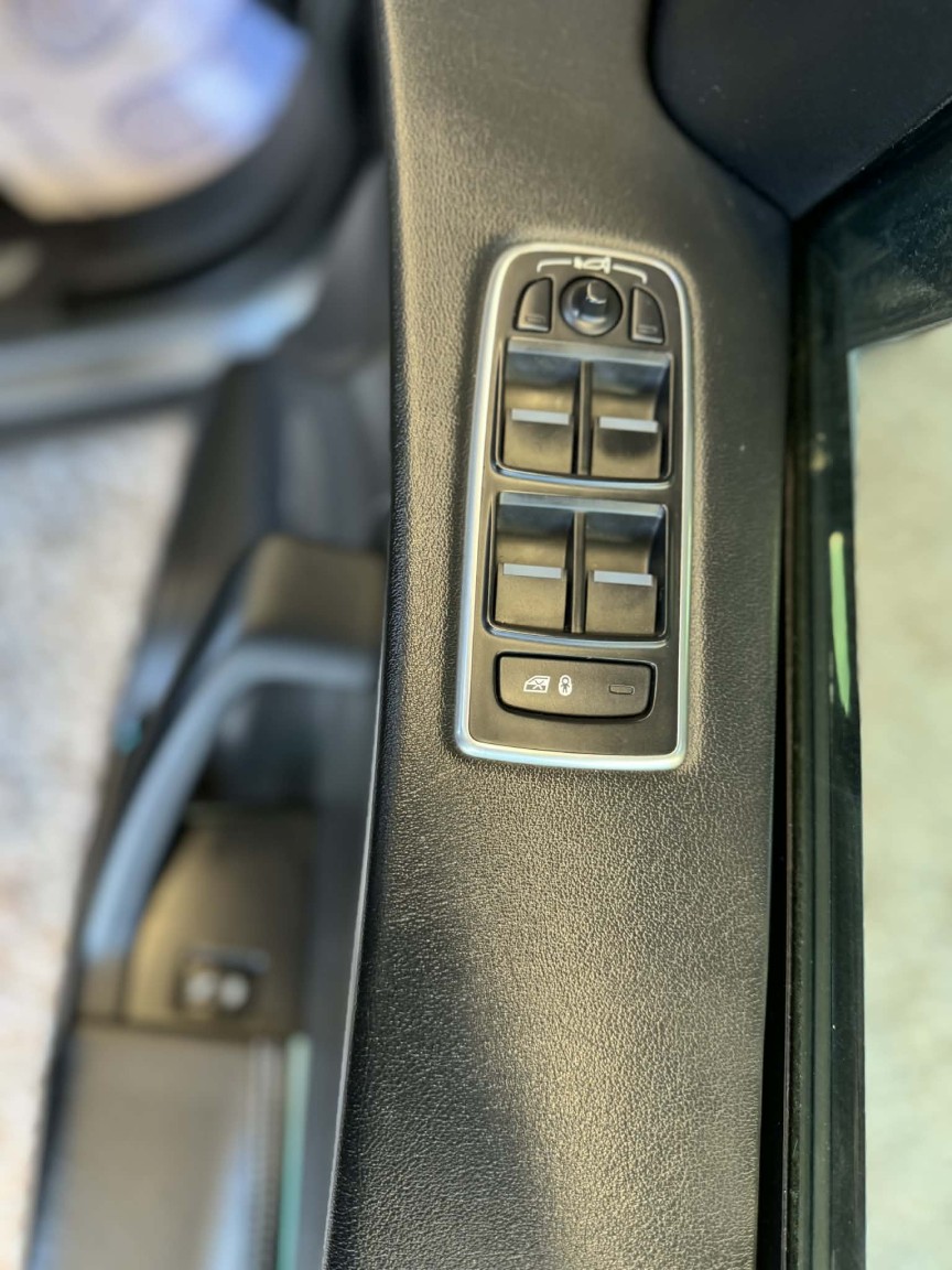 Used Jaguar F-Pace 2017 for sale - 78168858: Photo 32