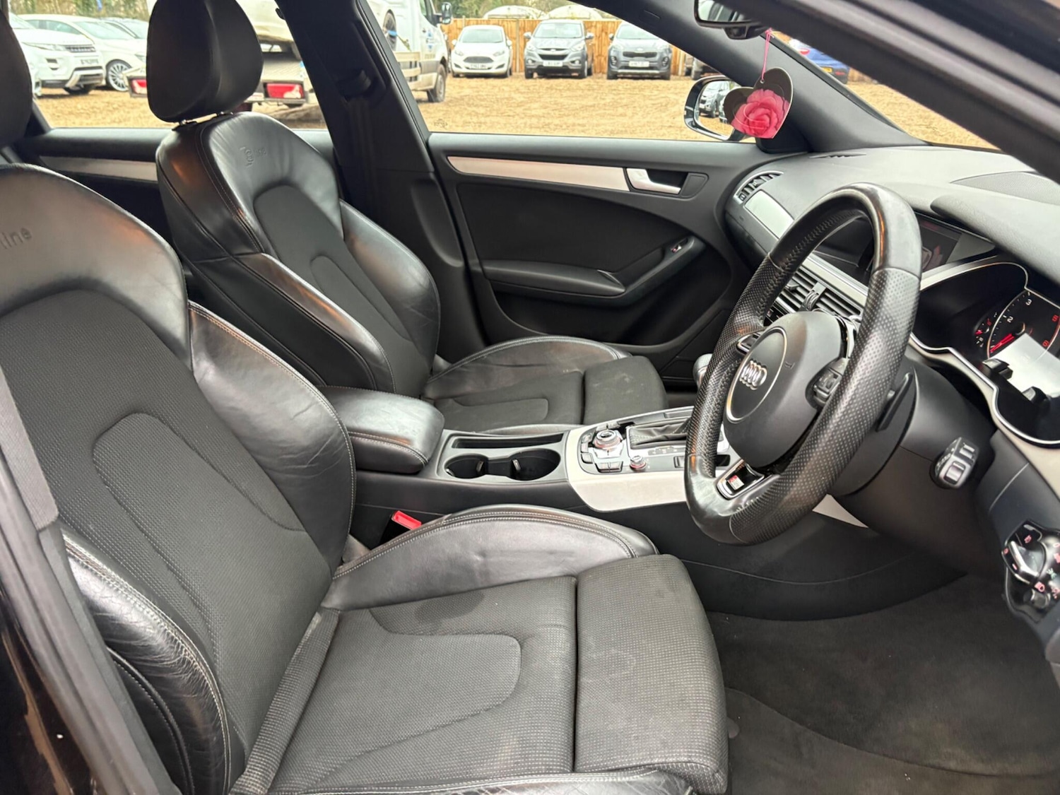 Used Audi A4 2014 for sale - 76936352: Photo 15