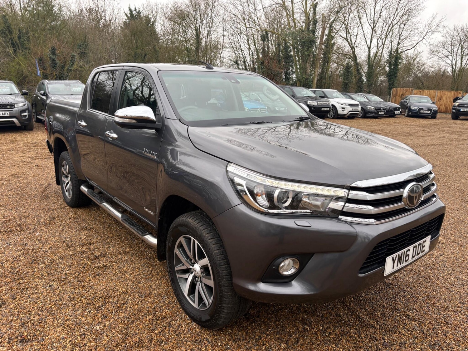 Used Toyota Hilux for sale - 77306062: Photo 2