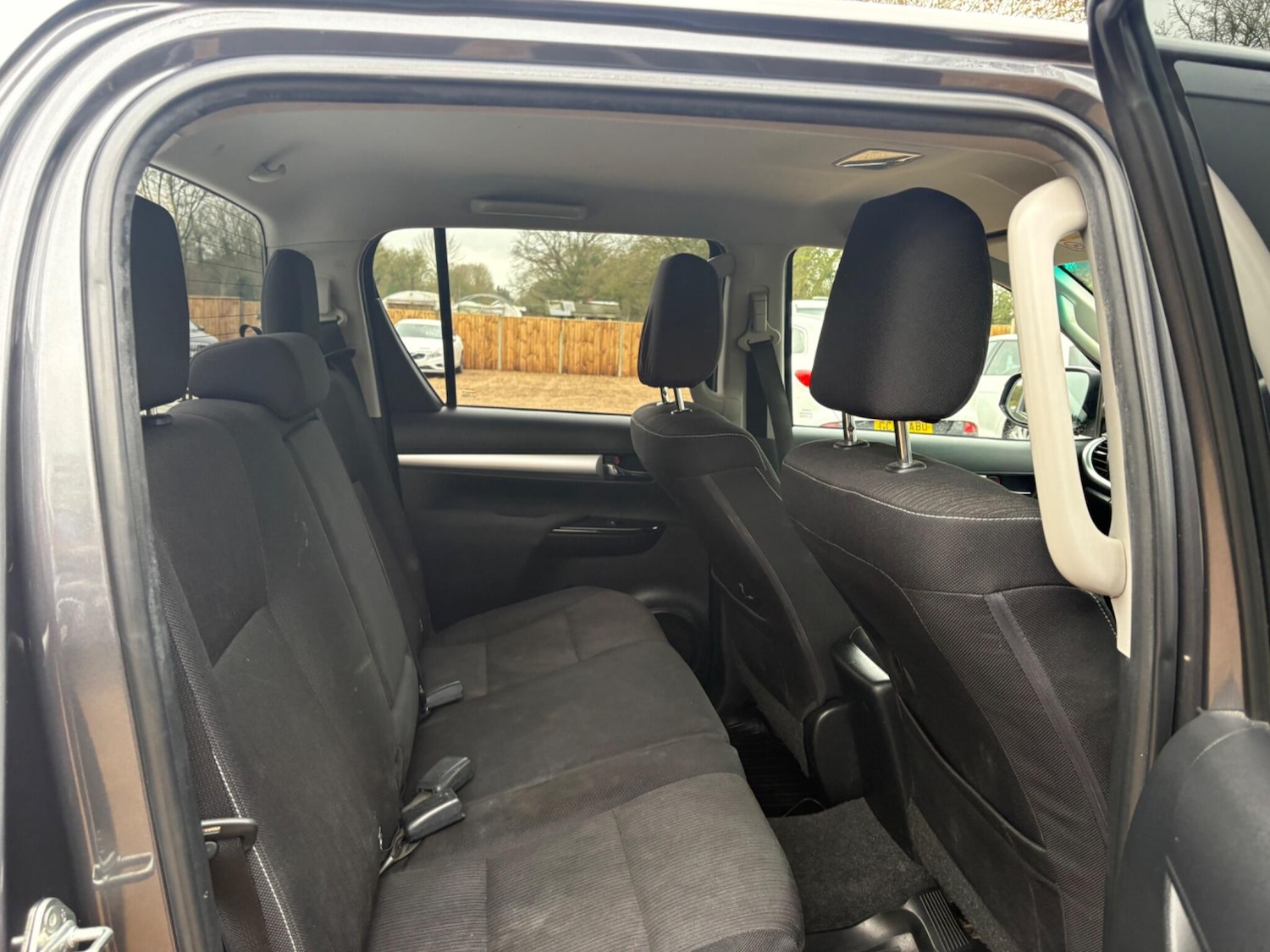 Used Toyota Hilux for sale - 77306062: Photo 23