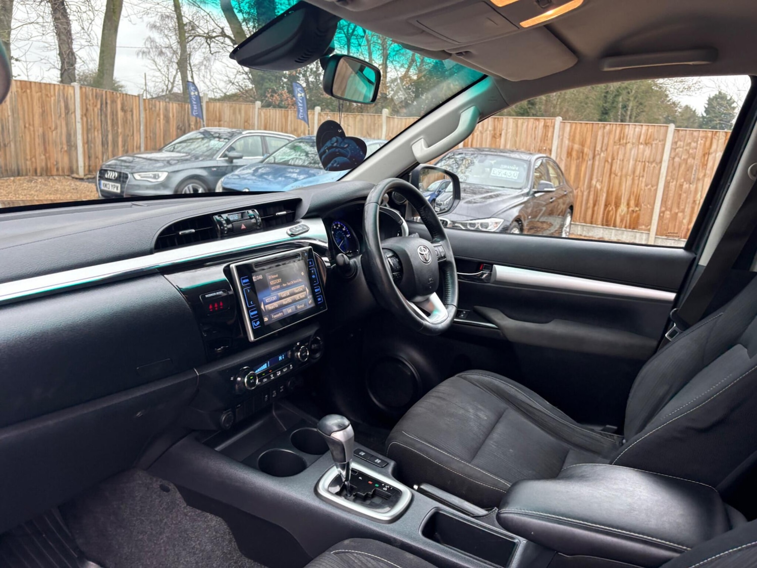 Used Toyota Hilux for sale - 77306062: Photo 30