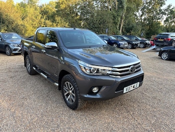 Used Toyota Hilux 2017 for sale - 79464463: Photo