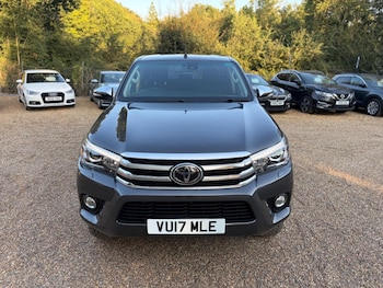 Used Toyota Hilux 2017 for sale - 79464463: Photo