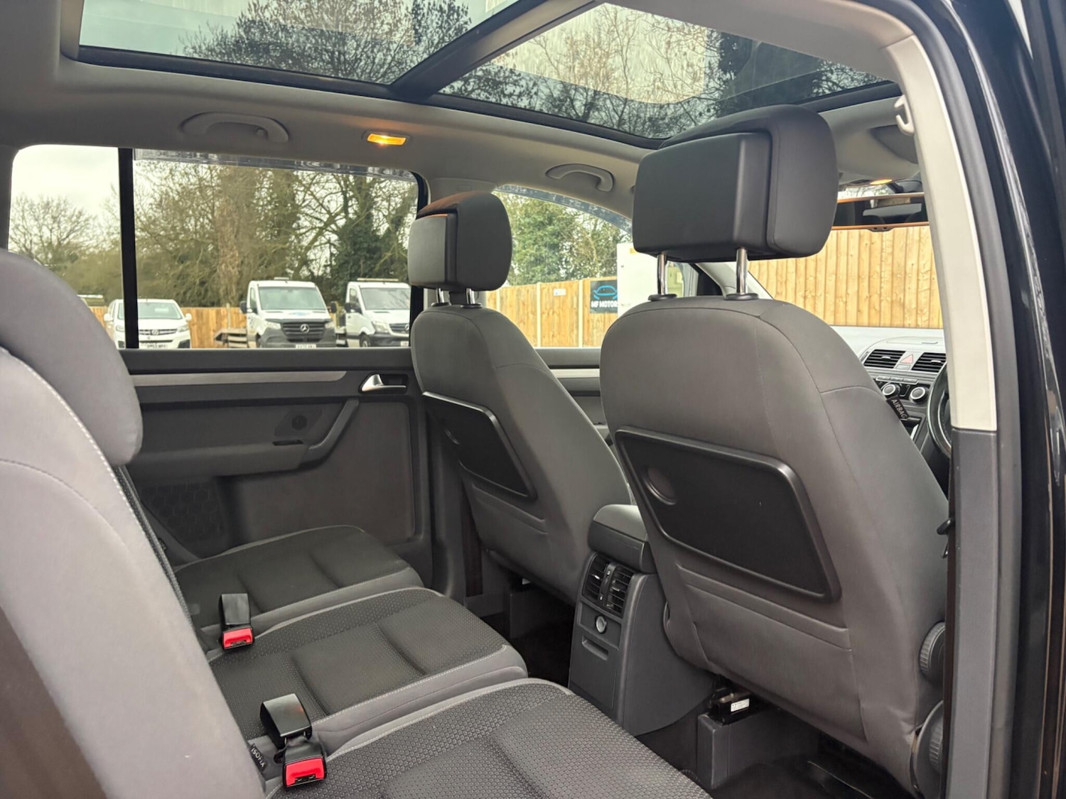 Used Volkswagen Touran for sale - 77597768: Photo 23